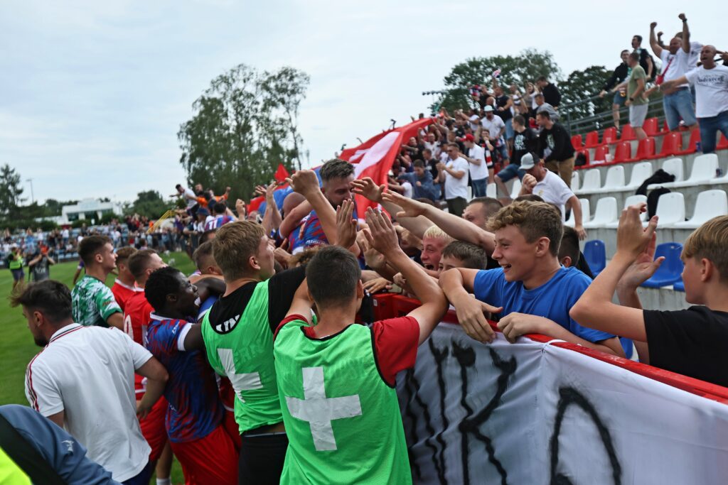 Gryf Słupsk, Pogoń Lębork