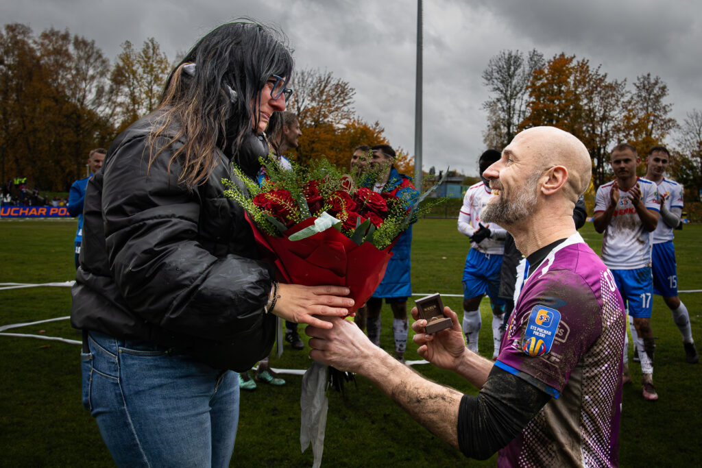 Gryf Słupsk, Lech Poznań