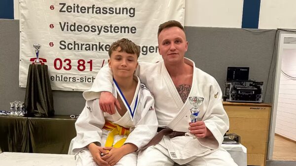 Alex i Jacek Markus po zawodach judo w Niemczech, są do judocy TS Judo Gryf Słupsk